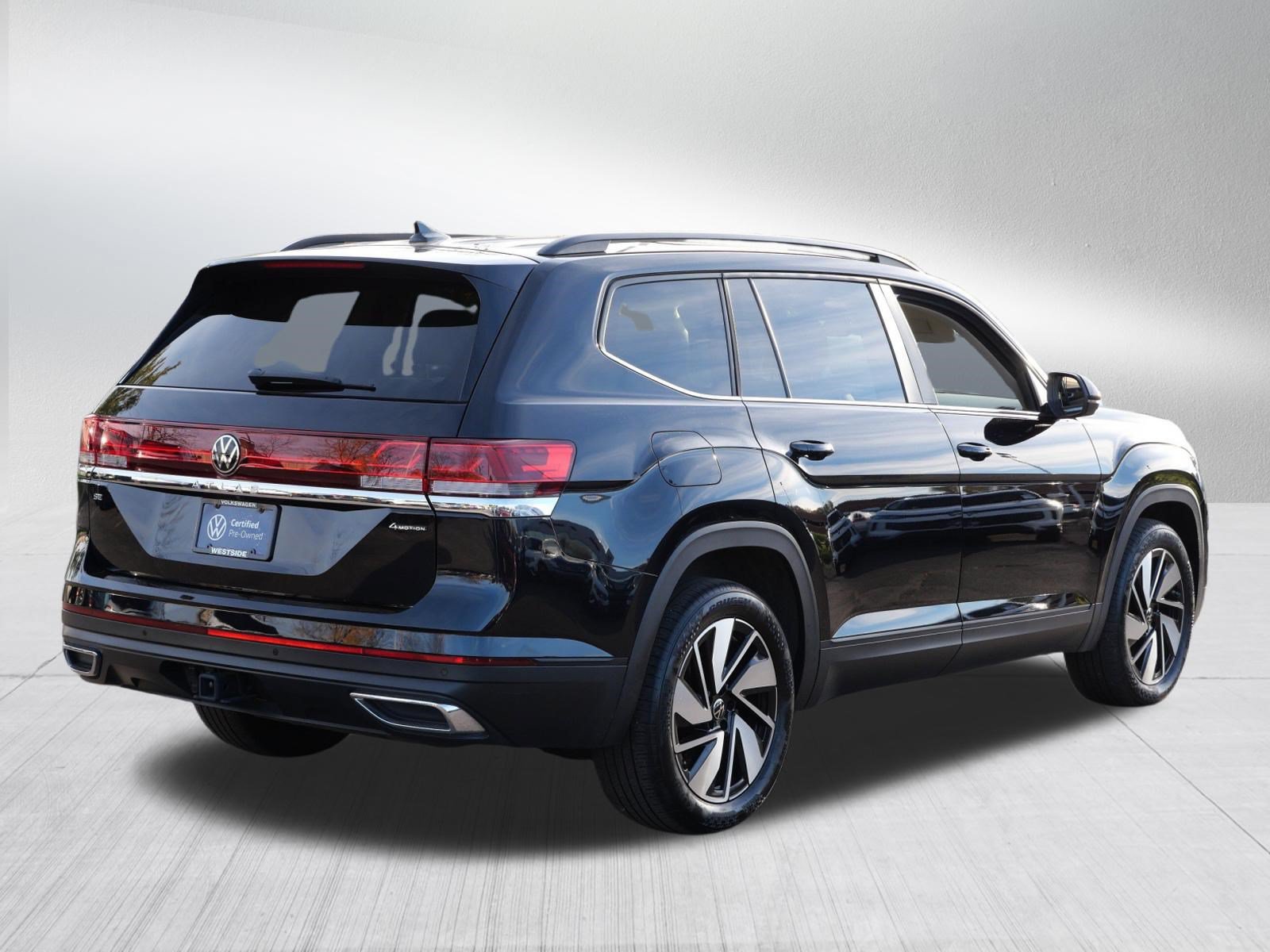 Certified 2024 Volkswagen Atlas SE w/ Panoramic Sunroof Package AWD/4WD image 7