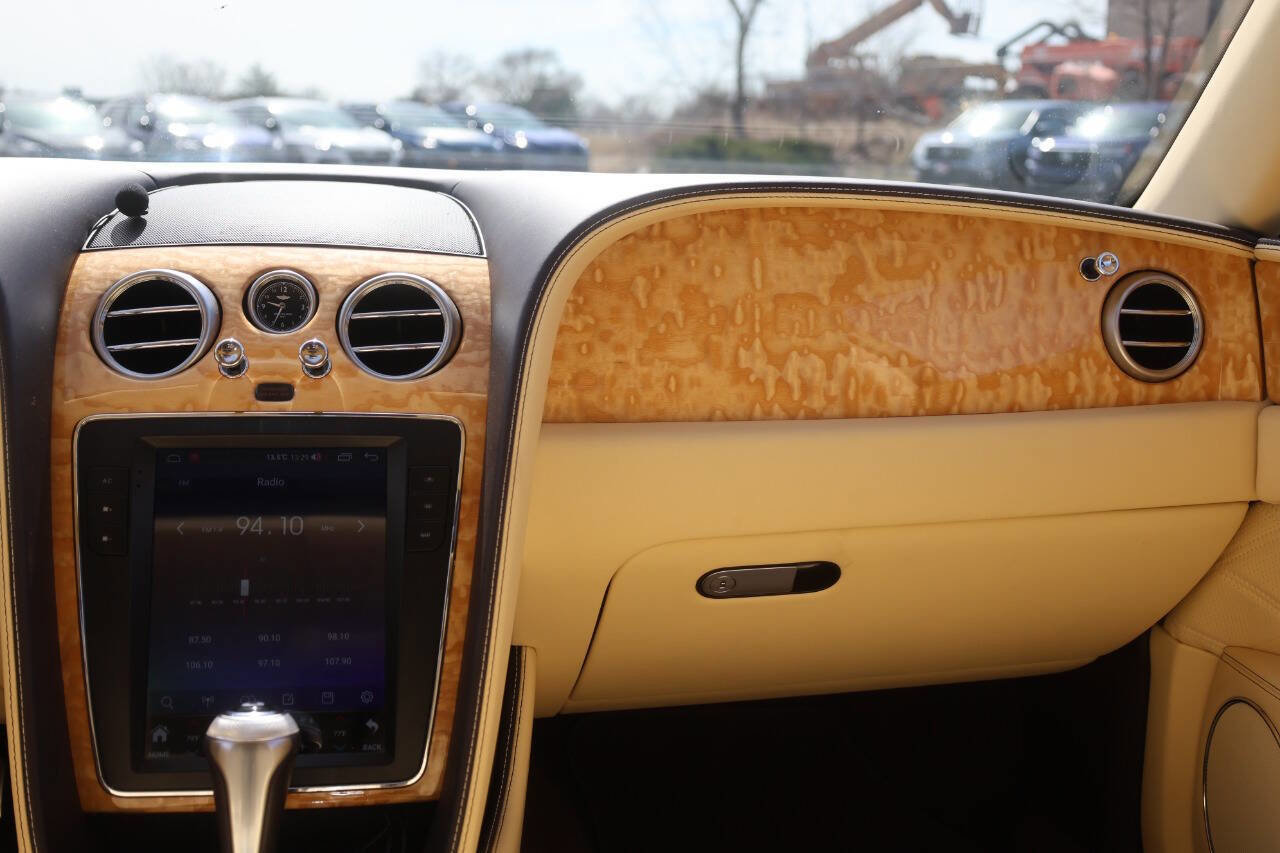 Used 2016 Bentley Flying Spur W12 image 26