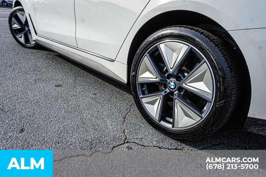 Used 2025 BMW i4 eDrive40 w/ Premium Package RWD image 17