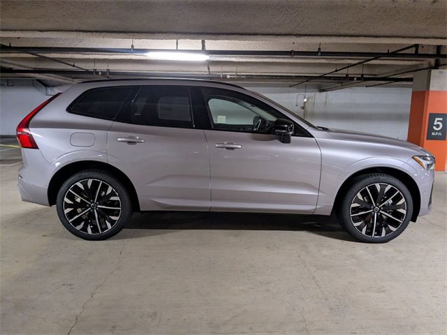 New 2026 Volvo XC60 B5 Ultra w/ Climate Package PRO image 2