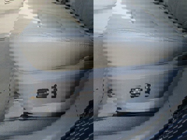 Used 2005 Ford Five Hundred SEL image 11