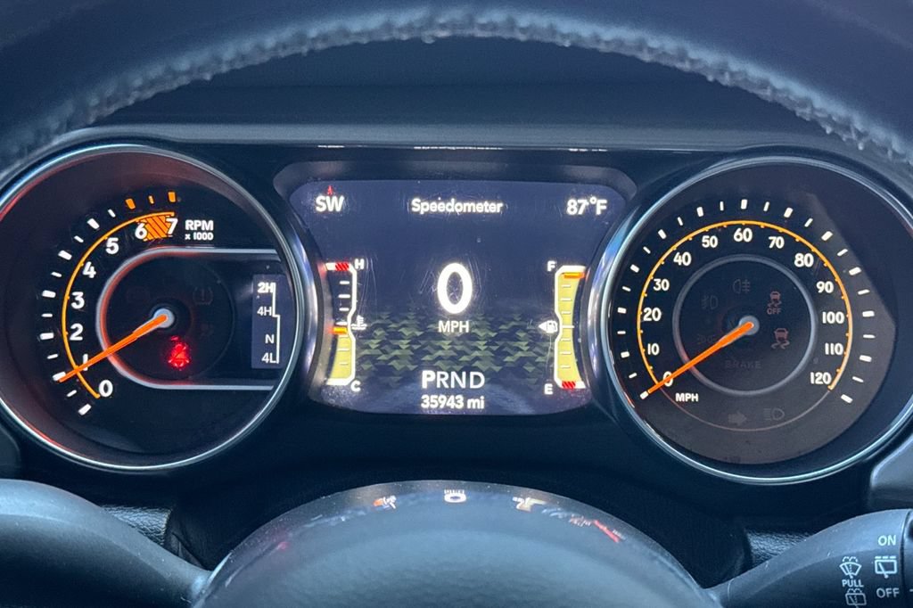 Used 2021 Jeep Wrangler Unlimited Sahara w/ Uconnect 4C Nav & Sound Group AWD/4WD image 26