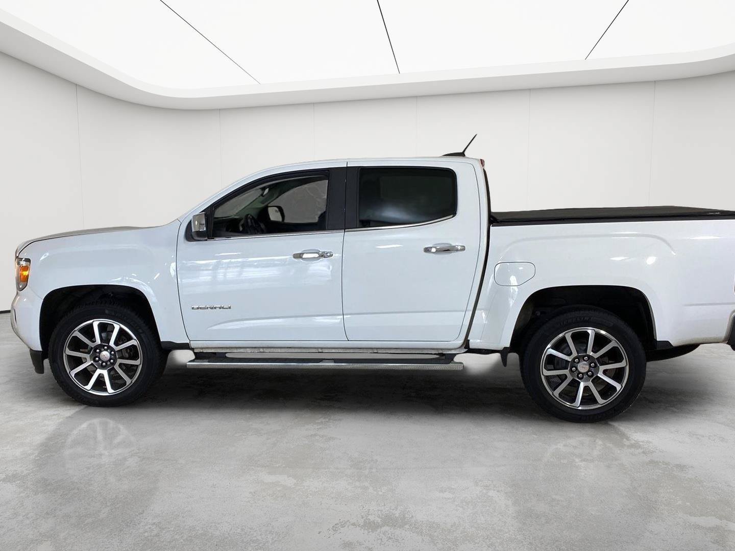 Used 2020 GMC Canyon Denali AWD/4WD image 2