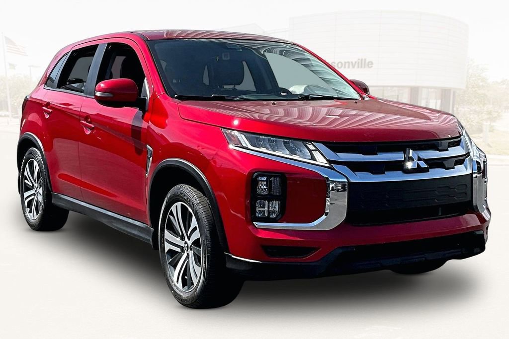 Used 2022 Mitsubishi Outlander Sport SE image 3