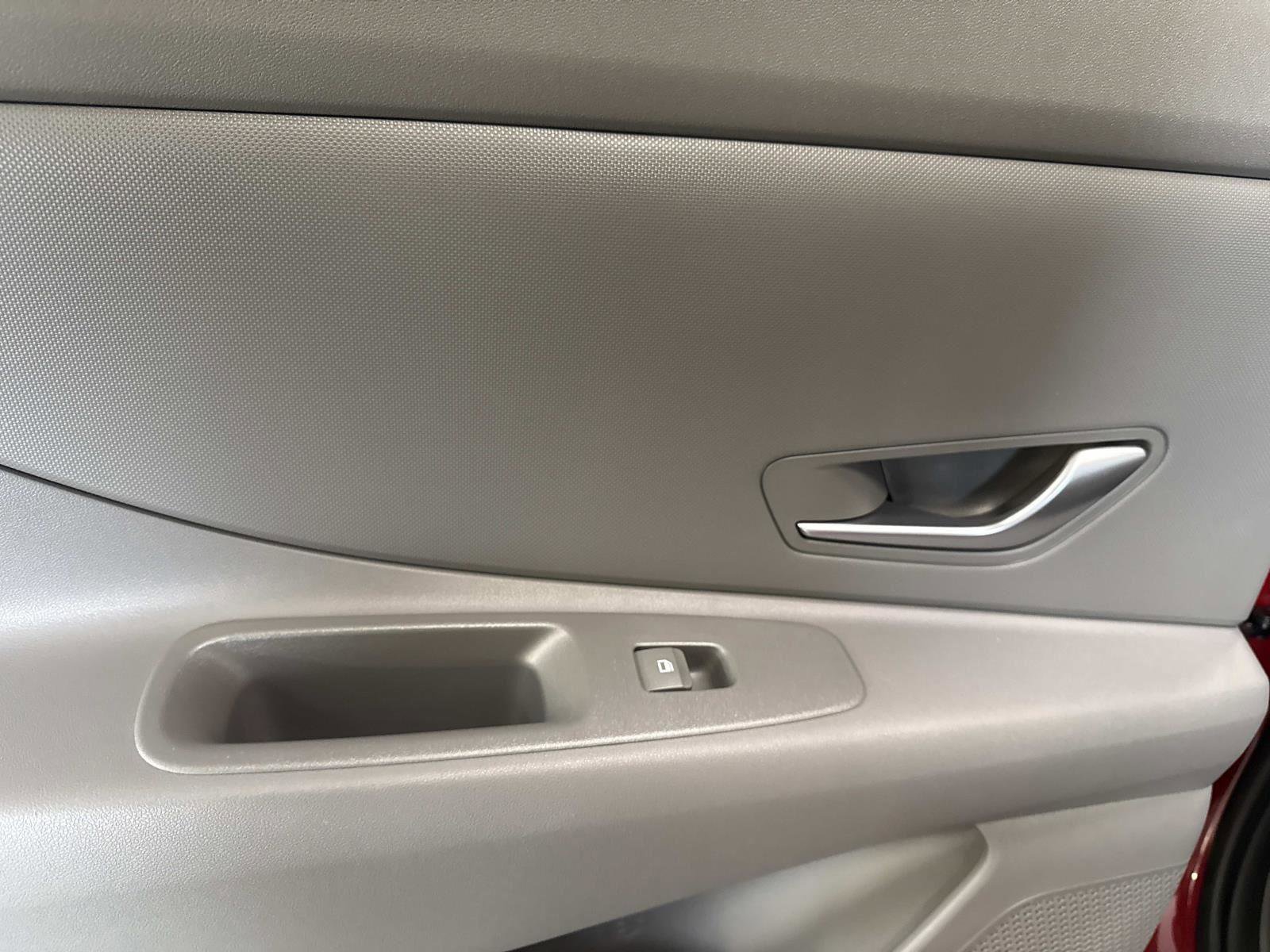 Used 2022 Hyundai Elantra SEL w/ Preferred Accessory Package image 12