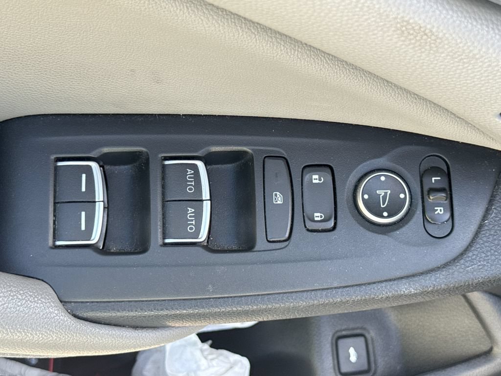 Used 2019 Honda Accord Touring image 14