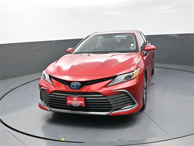 Used 2023 Toyota Camry XLE w/ Navigation Package image 2