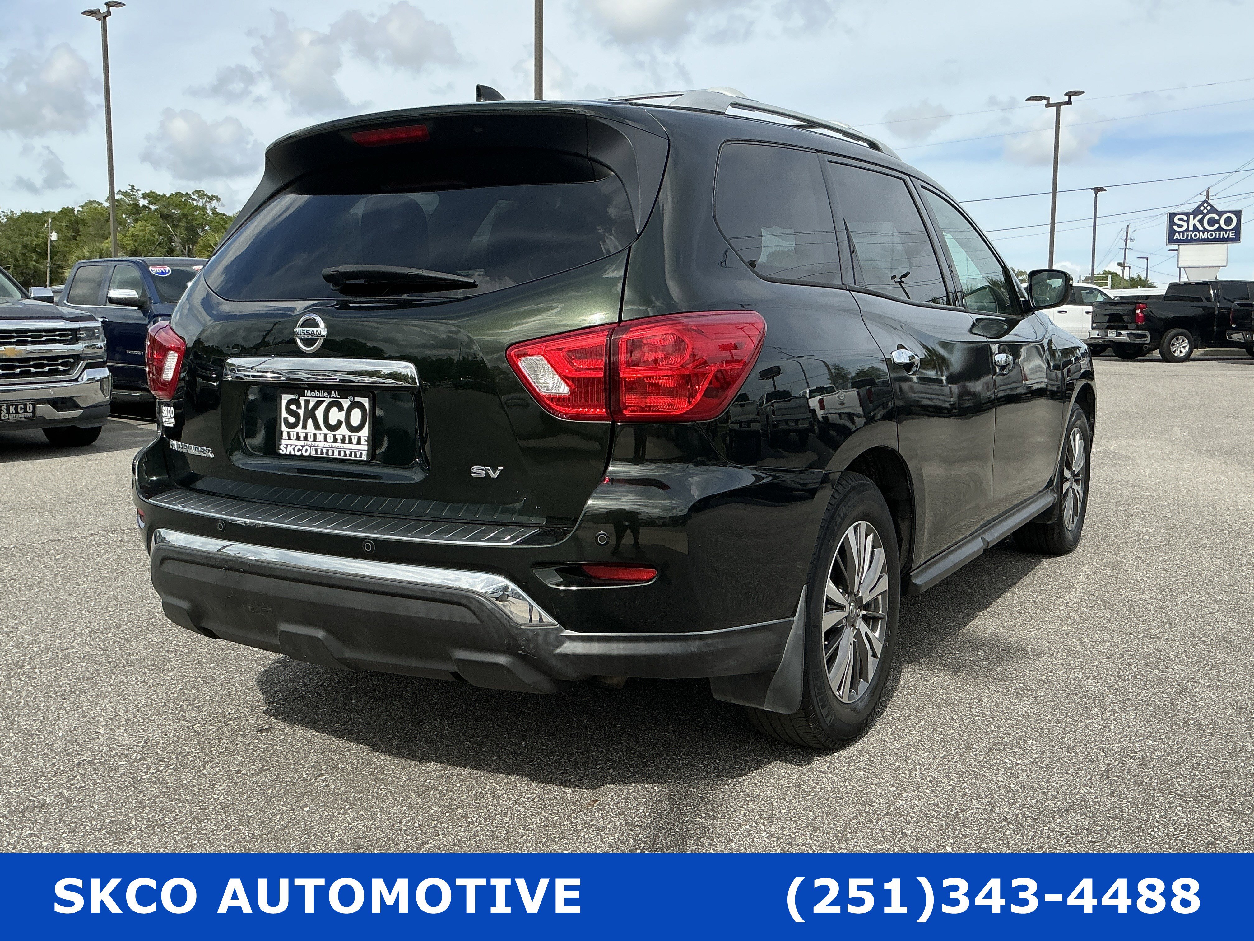 Used 2019 Nissan Pathfinder SV image 5
