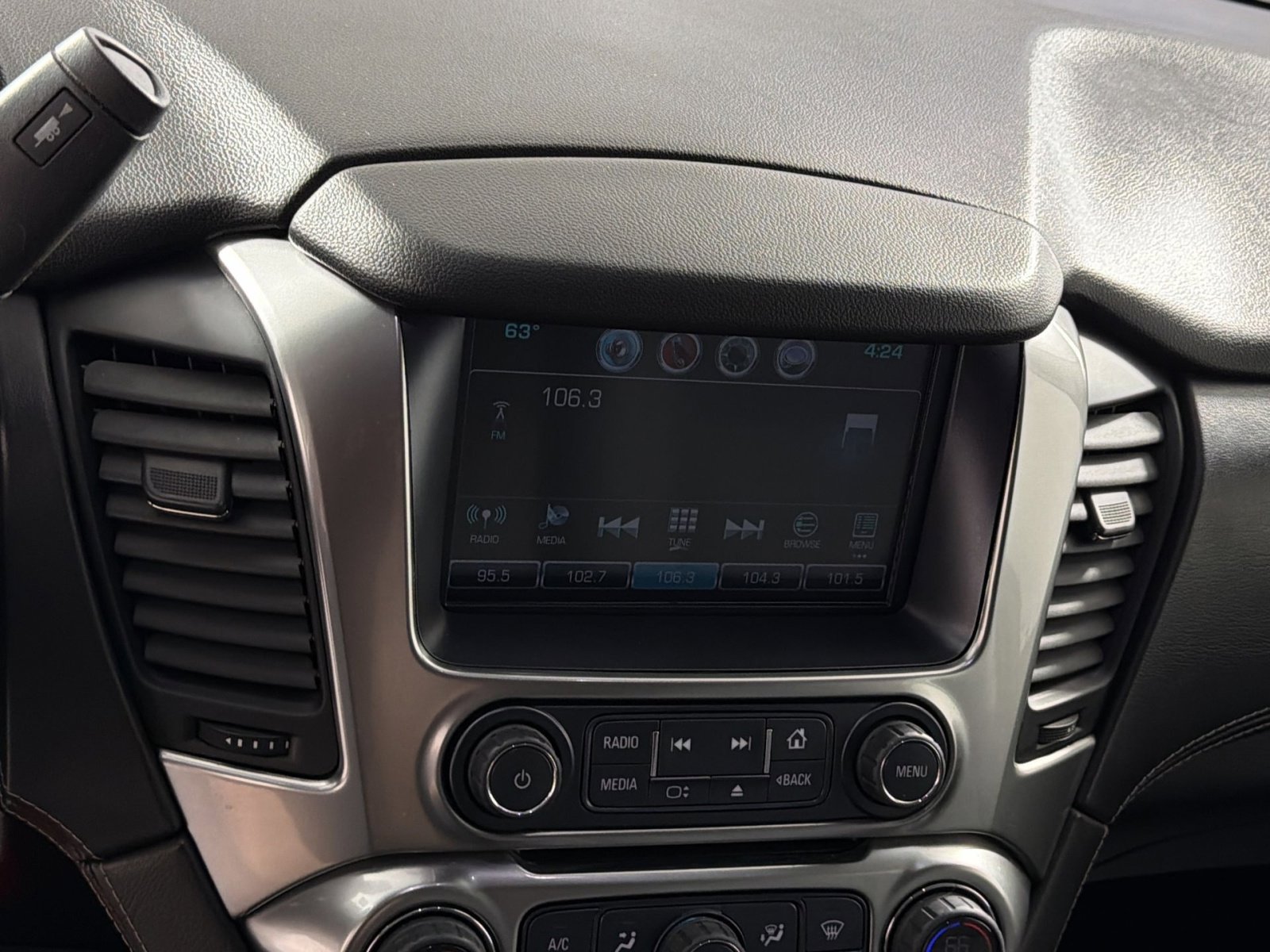 Used 2016 Chevrolet Suburban LS image 18