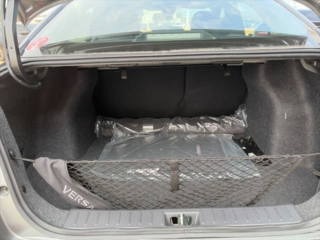 New 2025 Nissan Versa SR w/ Trunk Package FWD image 19