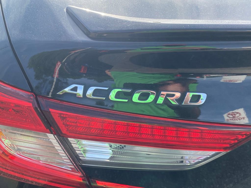 Used 2018 Honda Accord Sport image 14
