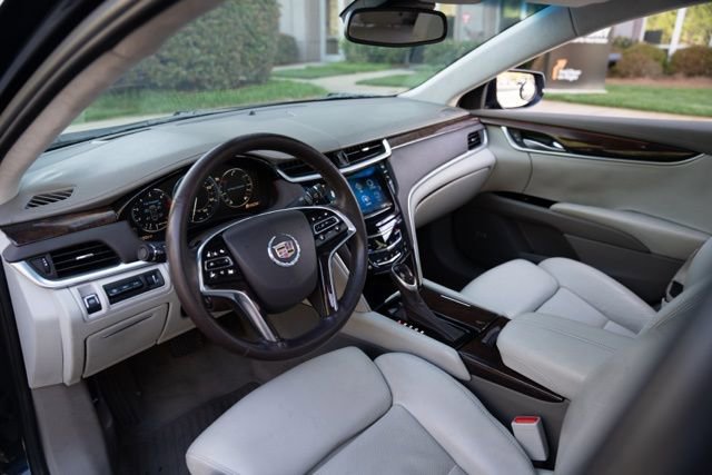 Used 2013 Cadillac XTS Platinum image 21