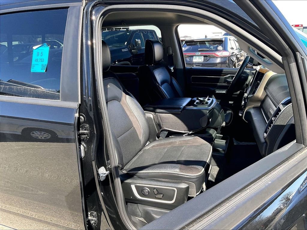 Used 2022 RAM 1500 Laramie AWD/4WD image 9