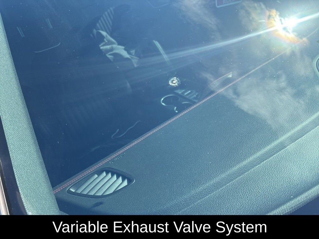 Used 2022 Genesis G70 3.3T w/ Sport Advanced Package image 10