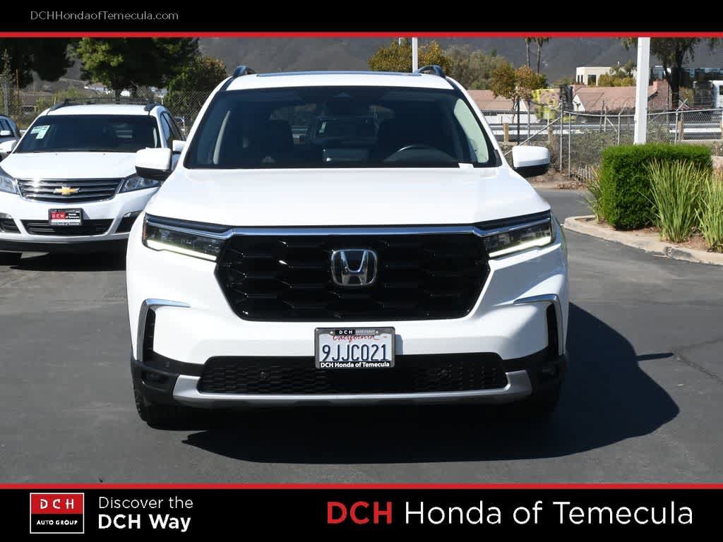Certified 2024 Honda Pilot Touring image 2