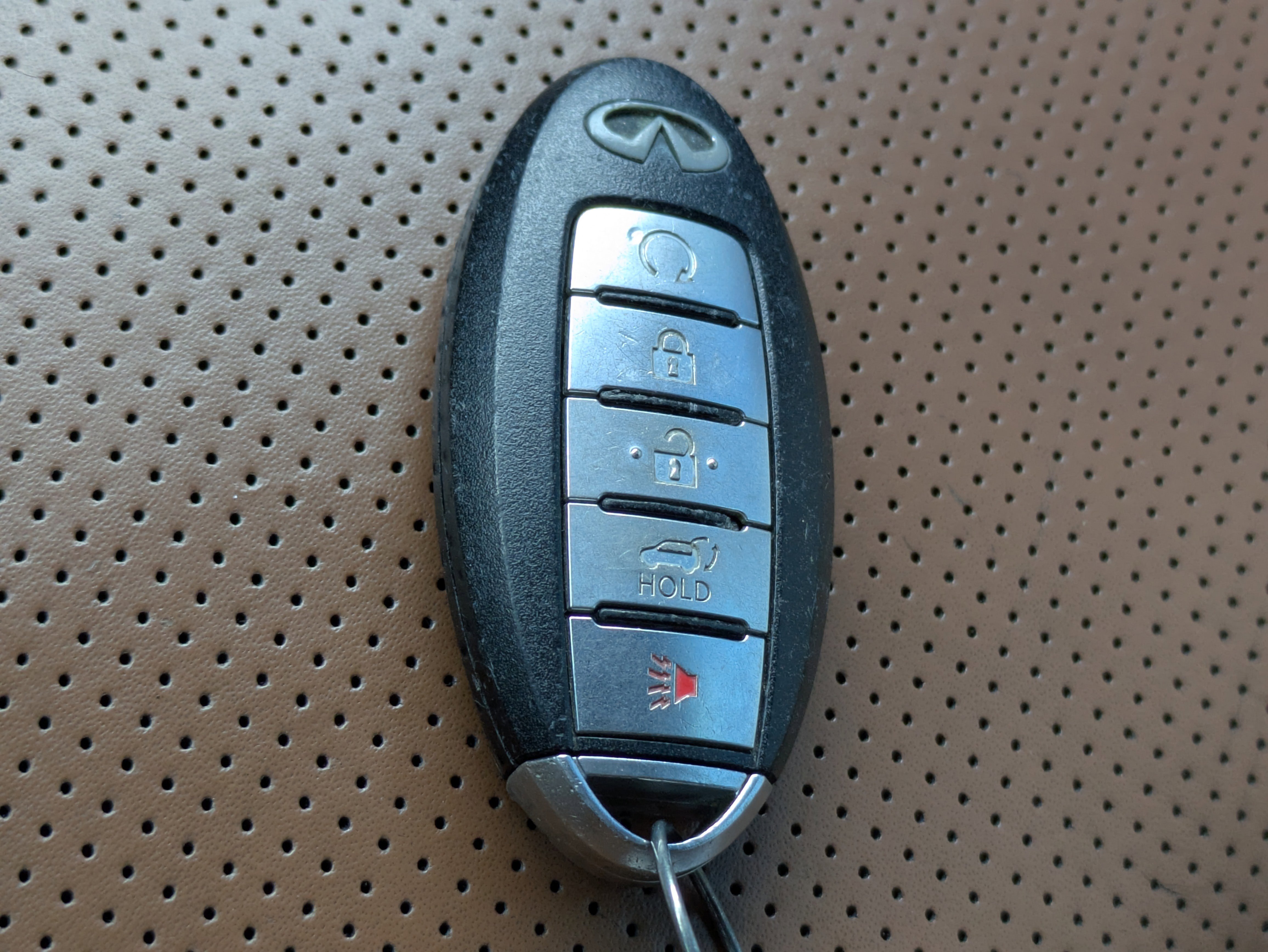 Used 2021 INFINITI QX80 Sensory w/ All-Season Package image 36