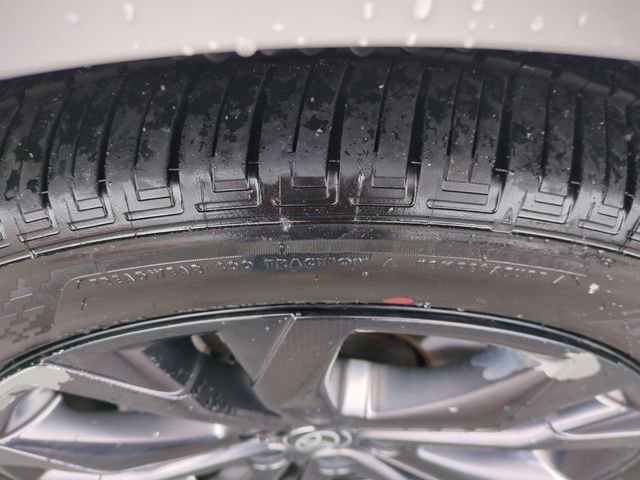 Used 2023 Toyota Sienna XSE image 11