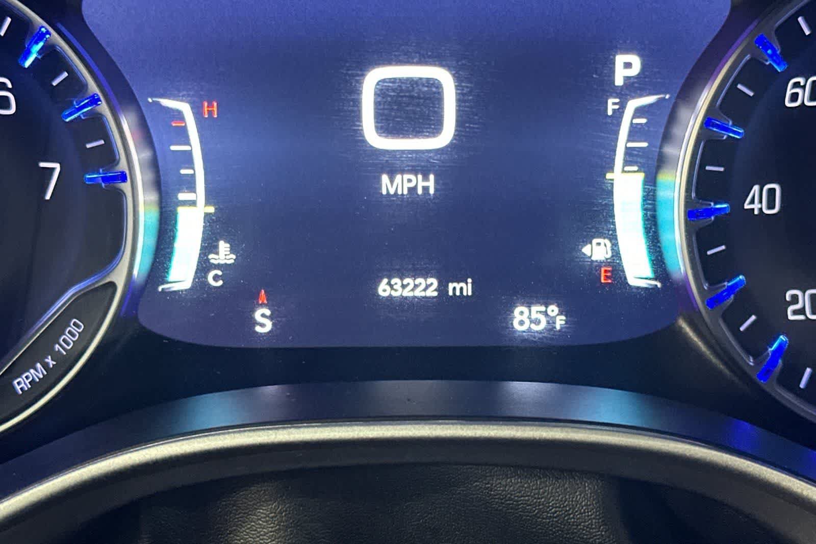 Used 2025 Chrysler Pacifica Select FWD image 28