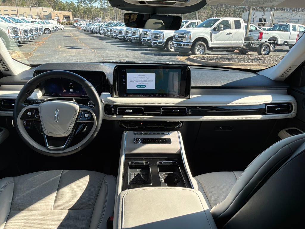 Used 2025 Lincoln Aviator Reserve w/ Illumination Package image 12