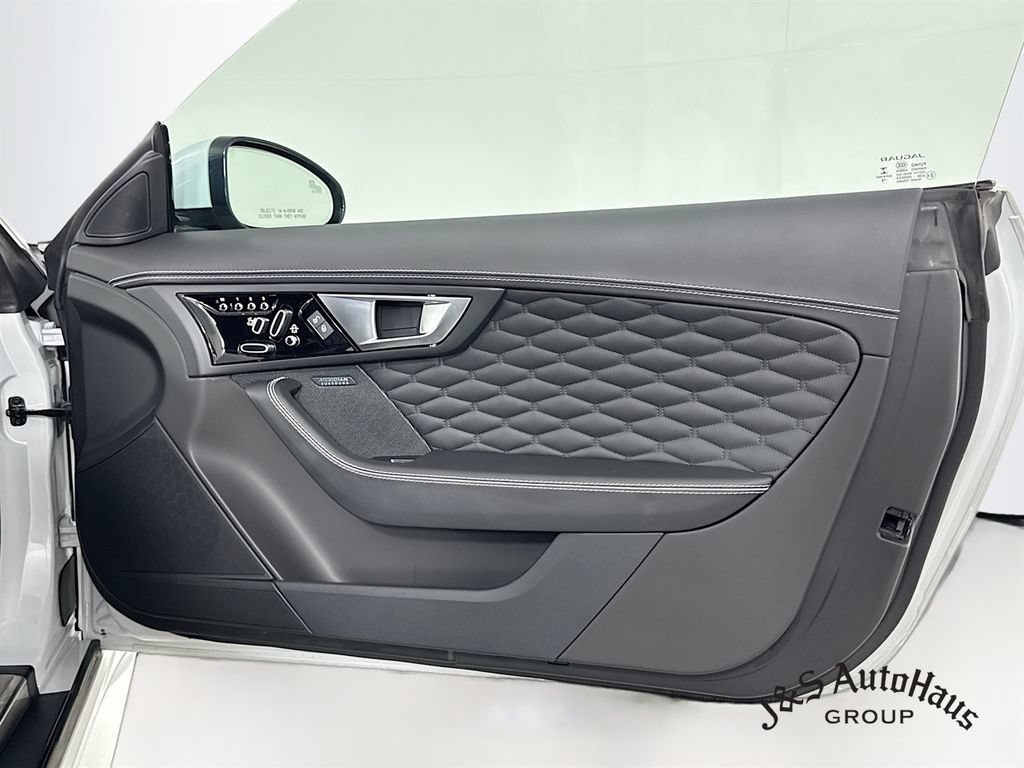 Used 2017 Jaguar F-TYPE SVR AWD/4WD image 32