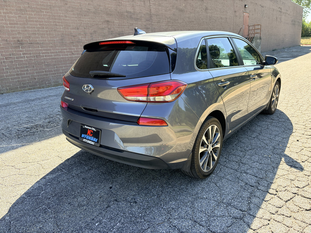 Used 2018 Hyundai Elantra GT FWD image 5
