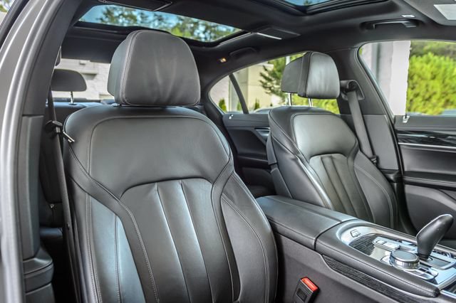 Used 2022 BMW 740i w/ M Sport Package RWD image 35