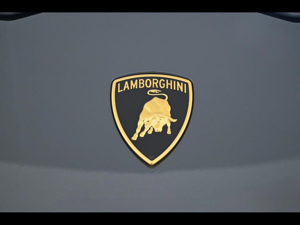 Used 2024 Lamborghini Urus S image 38