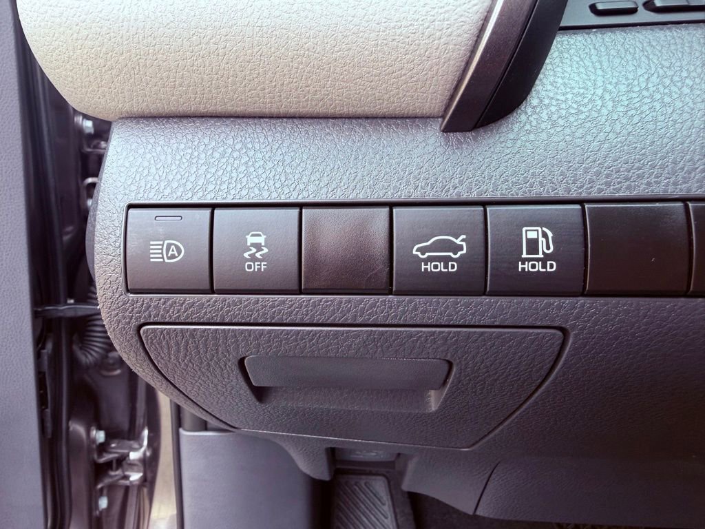 Used 2024 Toyota Camry XLE image 20