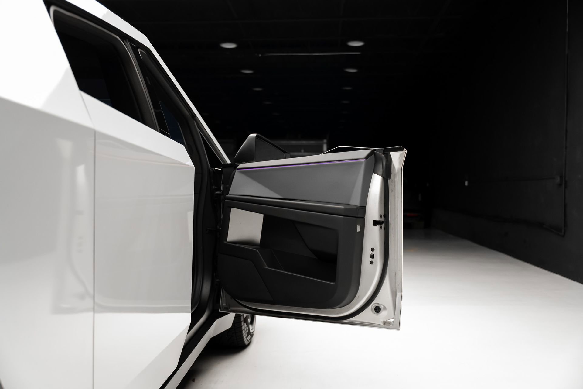 Used 2025 Tesla Cybertruck Cyberbeast AWD/4WD image 48