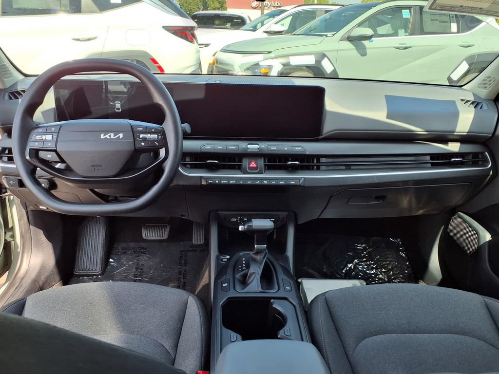 Used 2025 Kia K4 FWD image 9