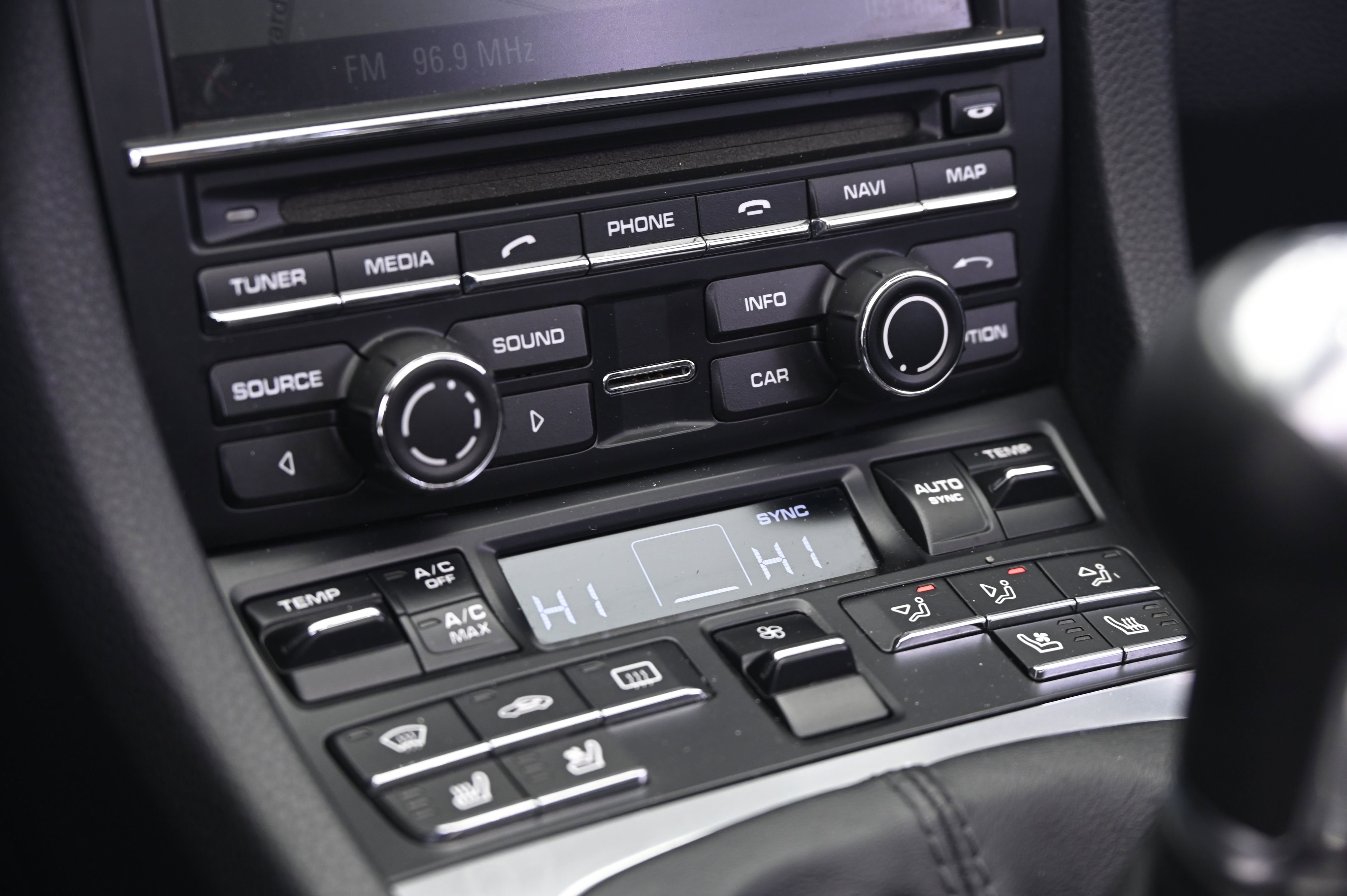 Certified 2014 Porsche 911 Carrera S RWD image 31