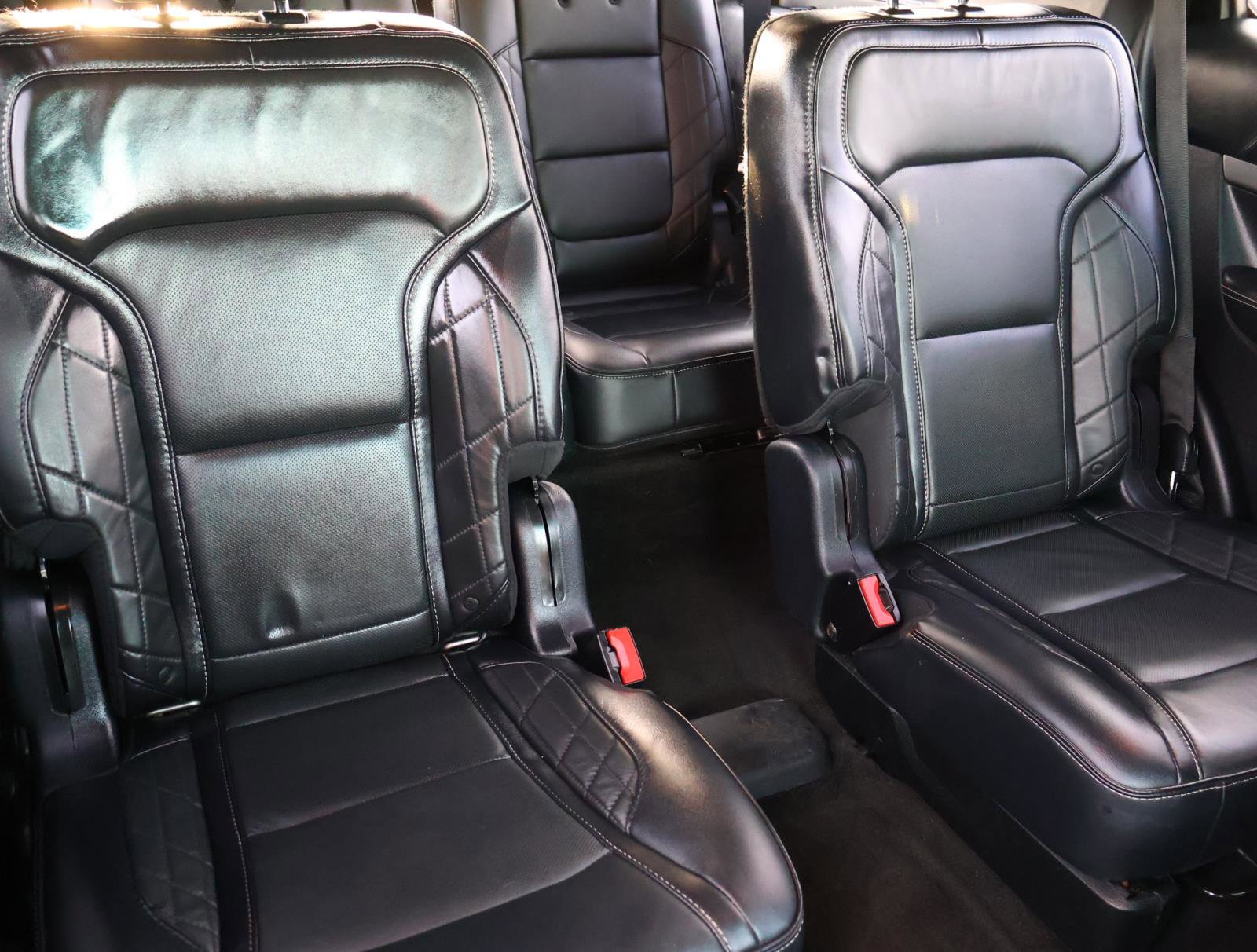 Used 2016 Ford Explorer Platinum image 17