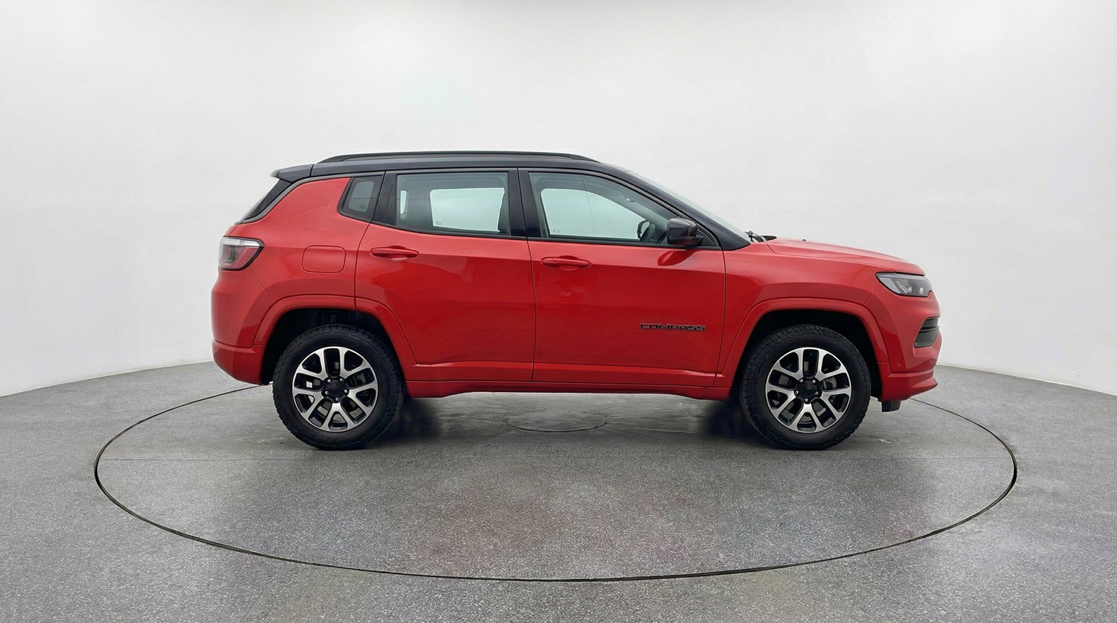 Used 2025 Jeep Compass Trailhawk image 11