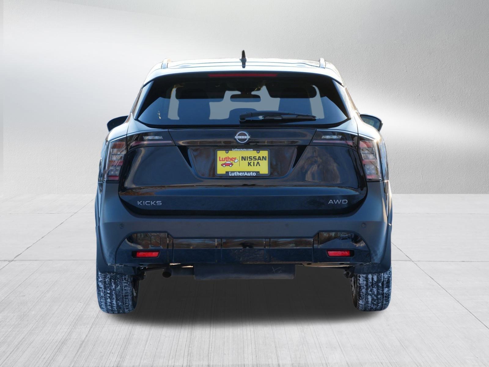 Certified 2025 Nissan Kicks SV w/ SV Premium Package image 6