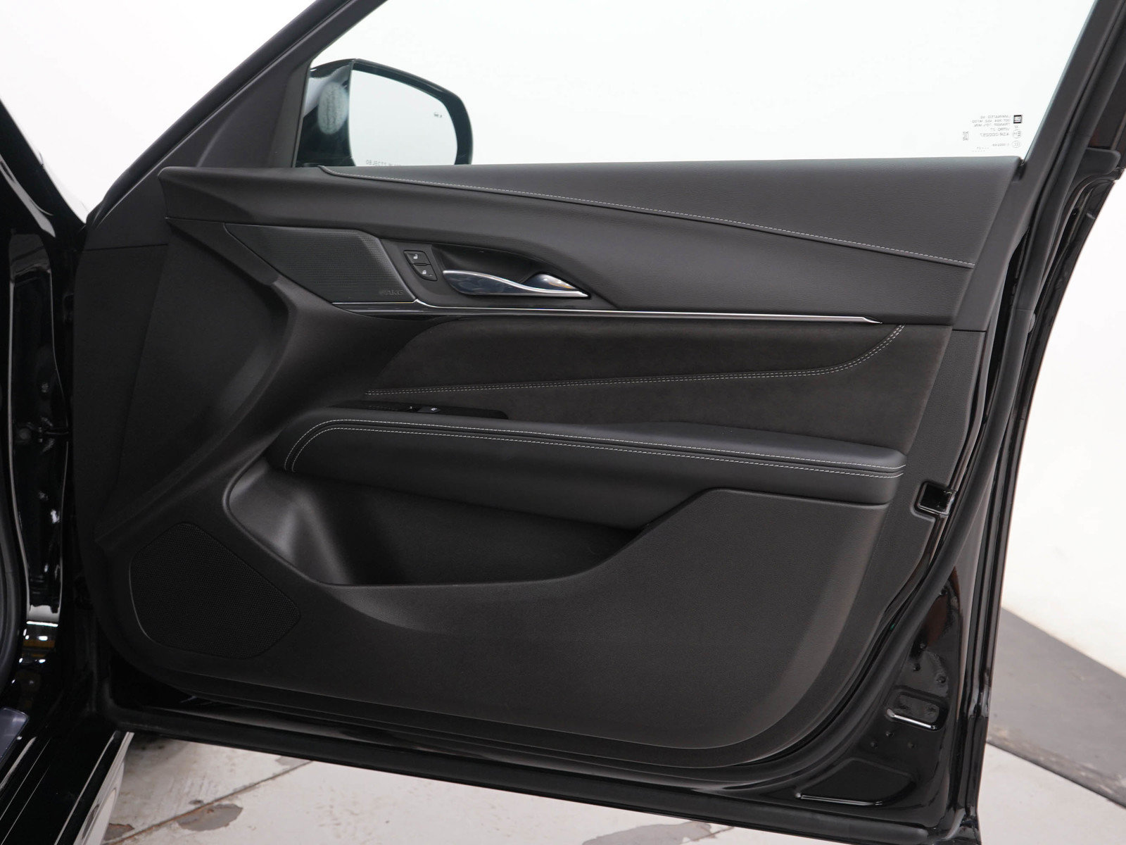 Used 2022 Cadillac CT4 V Blackwing w/ Carbon Fibre 1 Package RWD image 9