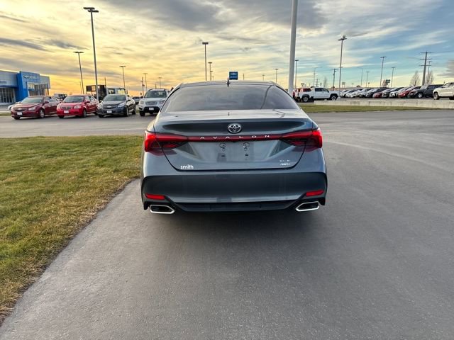 Used 2021 Toyota Avalon XLE image 4
