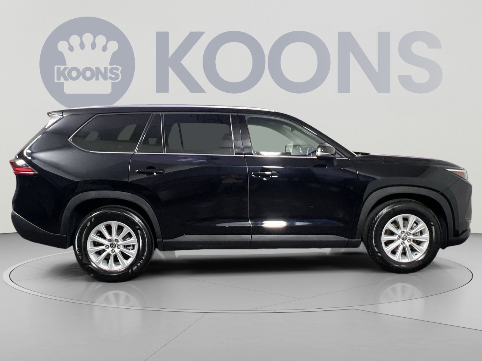 Used 2025 Toyota Grand Highlander AWD image 4