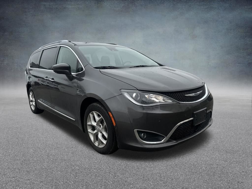 Used 2019 Chrysler Pacifica Touring-L w/ Advanced Safetytec Group image 9