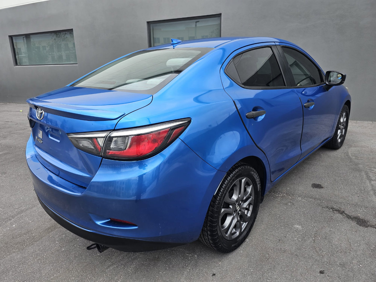 Used 2019 Toyota Yaris LE image 15
