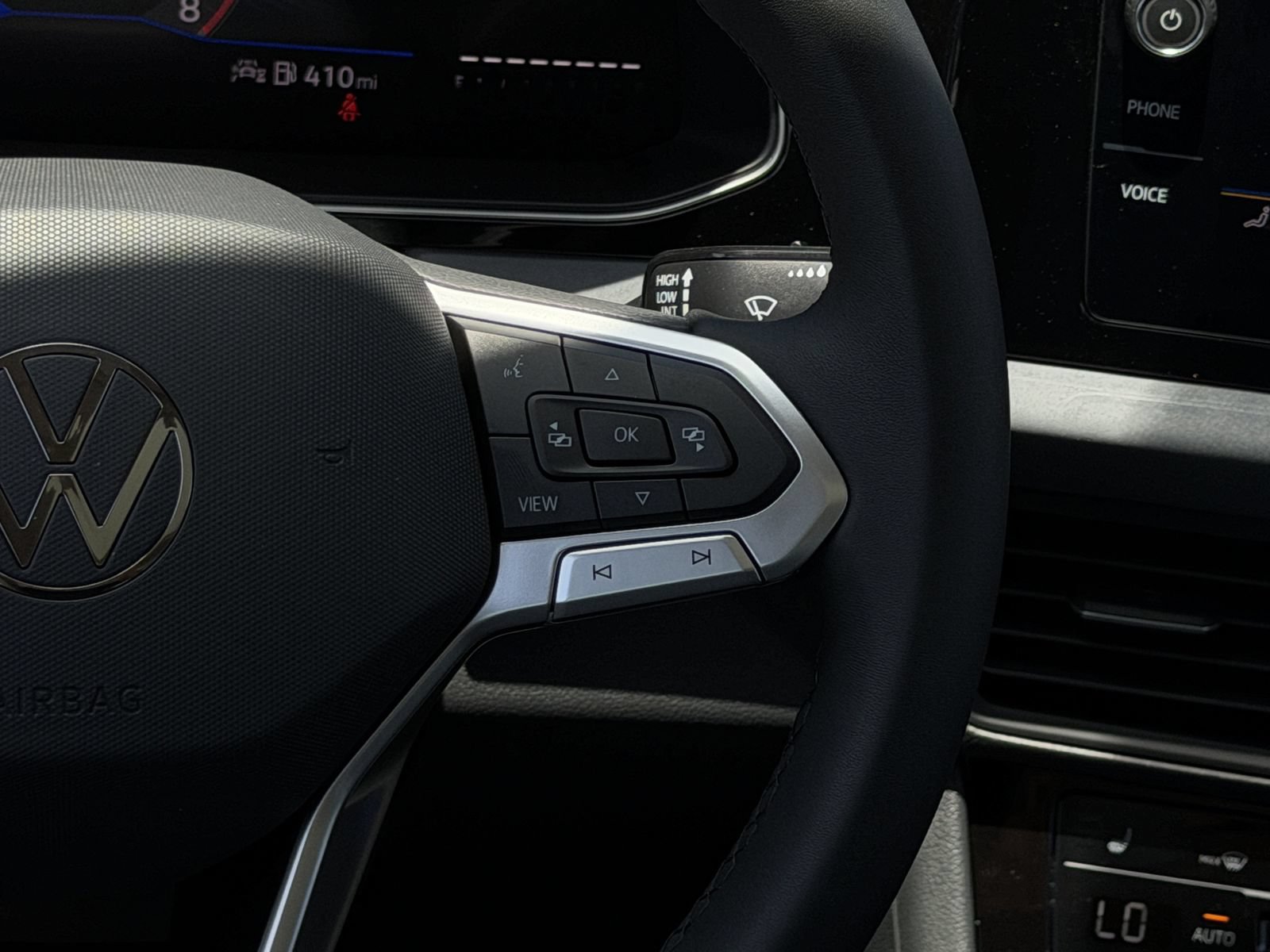 New 2026 Volkswagen Jetta SE FWD image 16