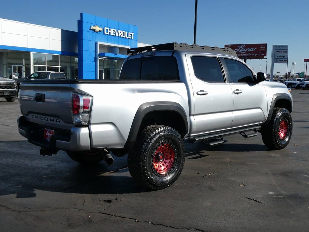Used 2023 Toyota Tacoma TRD Off-Road w/ TRD Premium Off Road Package AWD/4WD image 5