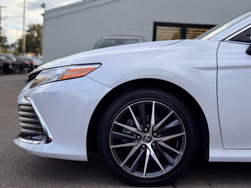 Used 2023 Toyota Camry XLE FWD image 11