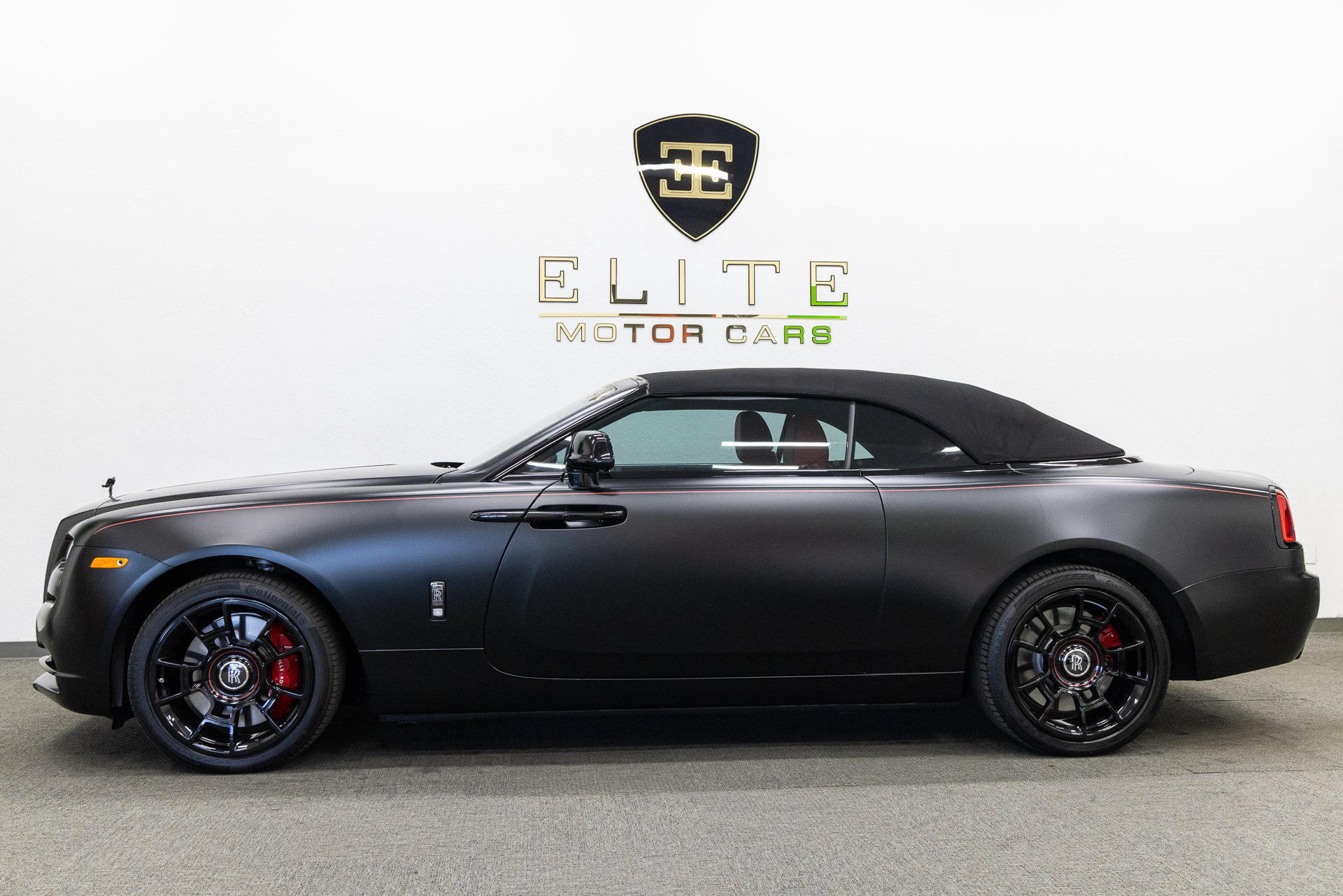 Used 2020 Rolls-Royce Dawn RWD image 26