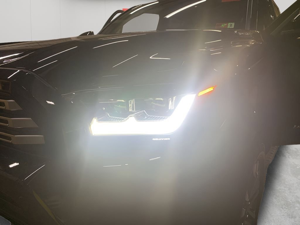 Used 2025 Toyota 4Runner Limited image 30