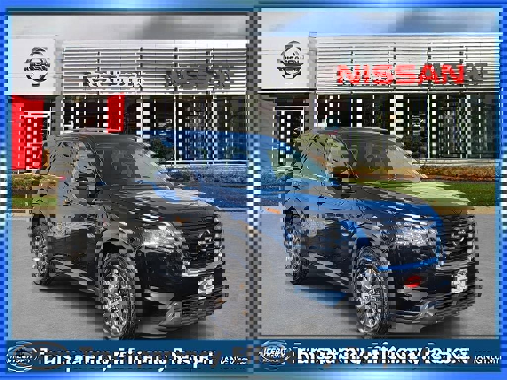 Certified 2025 Nissan Pathfinder S w/ Cargo Package image 1