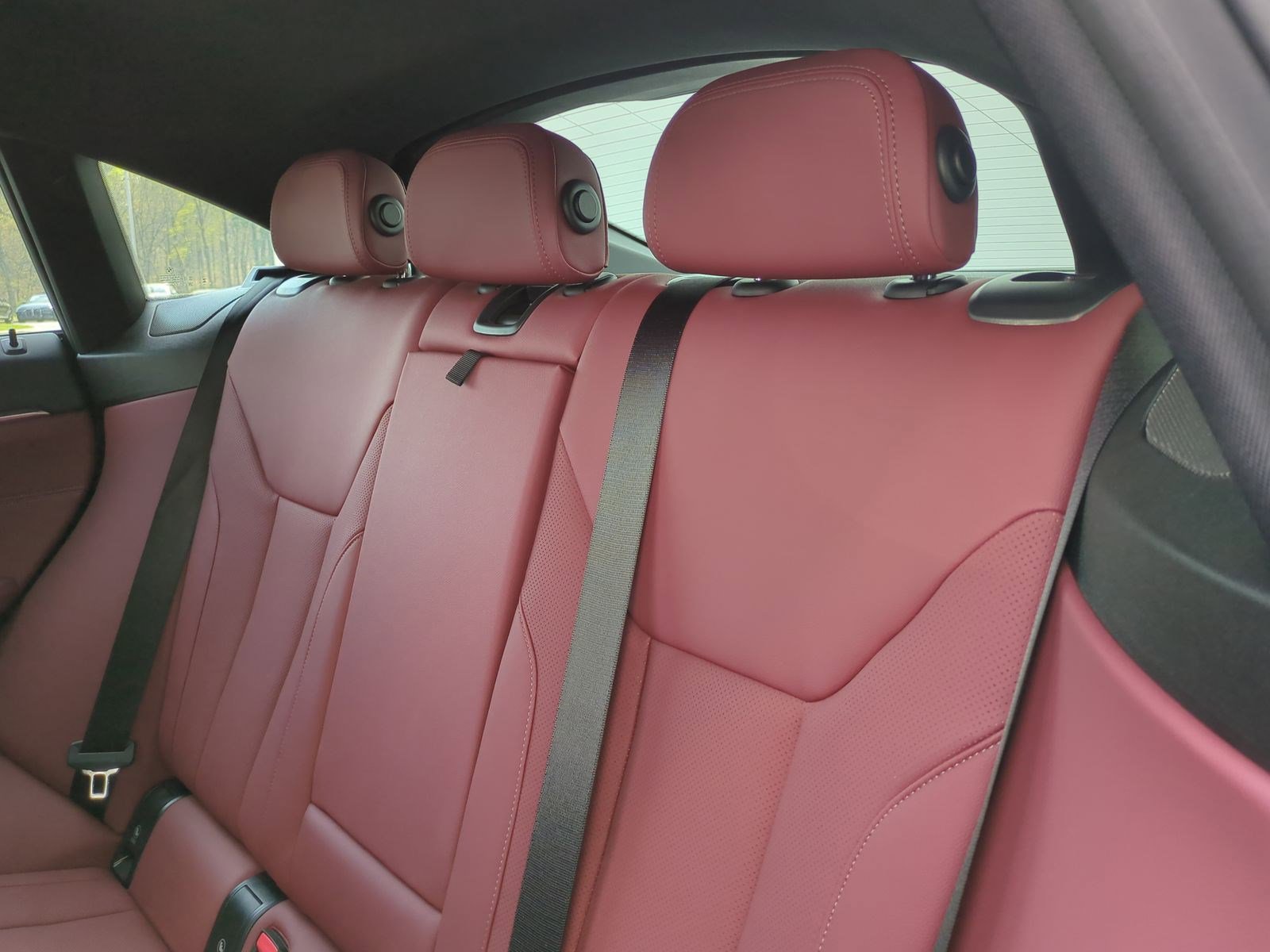 Certified 2024 BMW i4 eDrive40 w/ M Sport Package image 30