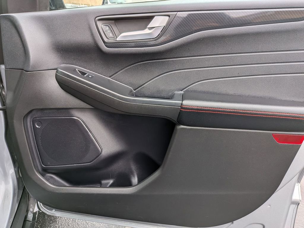 Used 2024 Ford Escape ST-Line image 32
