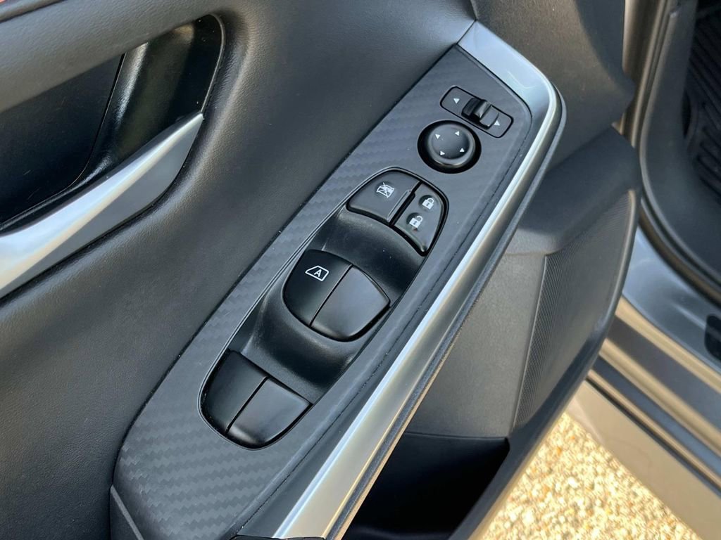 Certified 2021 Nissan Sentra SR image 30