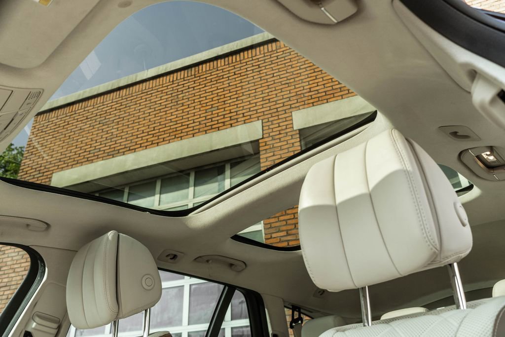 Used 2021 Mercedes-Benz E 450 4MATIC All-Terrain Wagon image 11