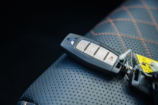 New 2025 Mitsubishi Outlander SEL image 48